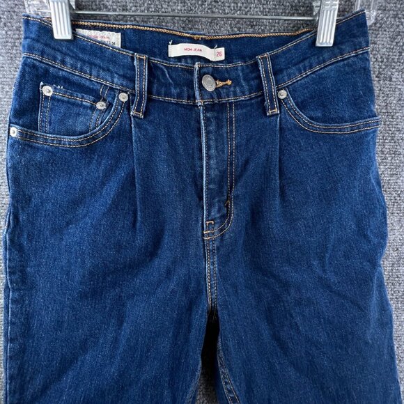 Levi's Premium Tapered Leg Mom Jeans Medium Wash Blue Big E Red Tab Size 26 - Picture 7 of 15